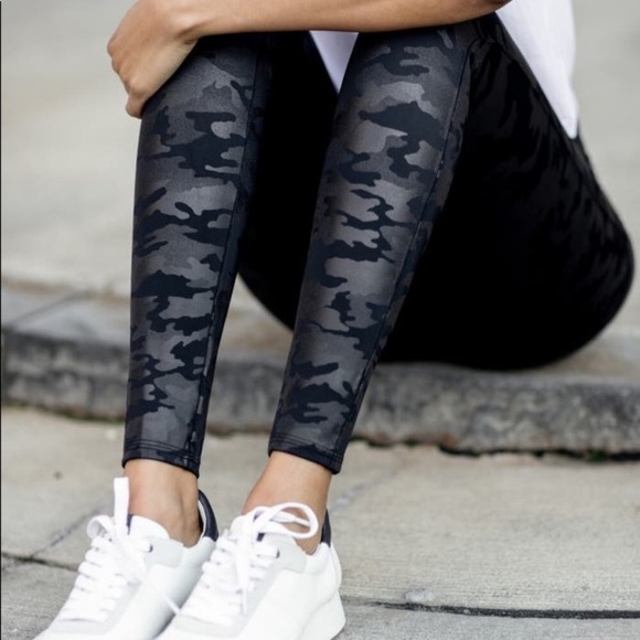 Spanx Camo Tights Leggings - Picture 3 of 16